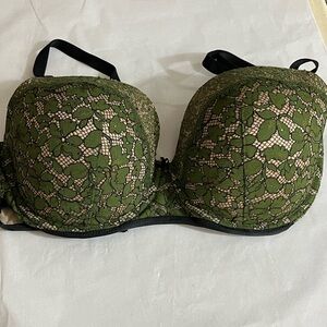 Victoria’s Secret Dream Angels Lined Demi Underwire Green Lace Rhinestone Bra